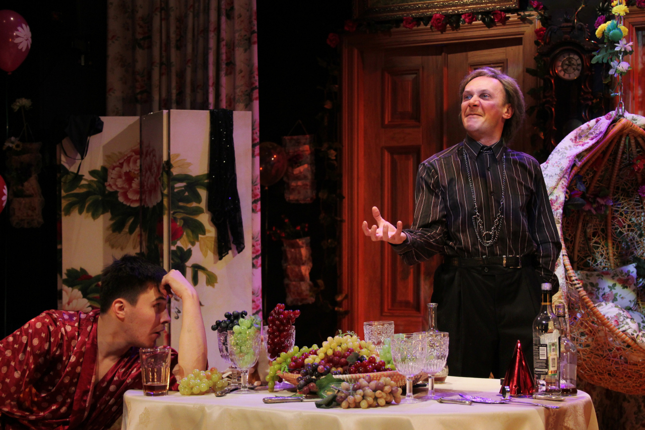 Кошка на раскаленной крыше