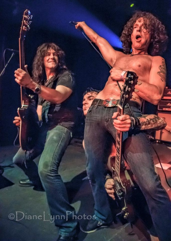 AC/DC - 45. Юбилейное шоу. Bon Fire (США), Easy Dizzy (Москва)