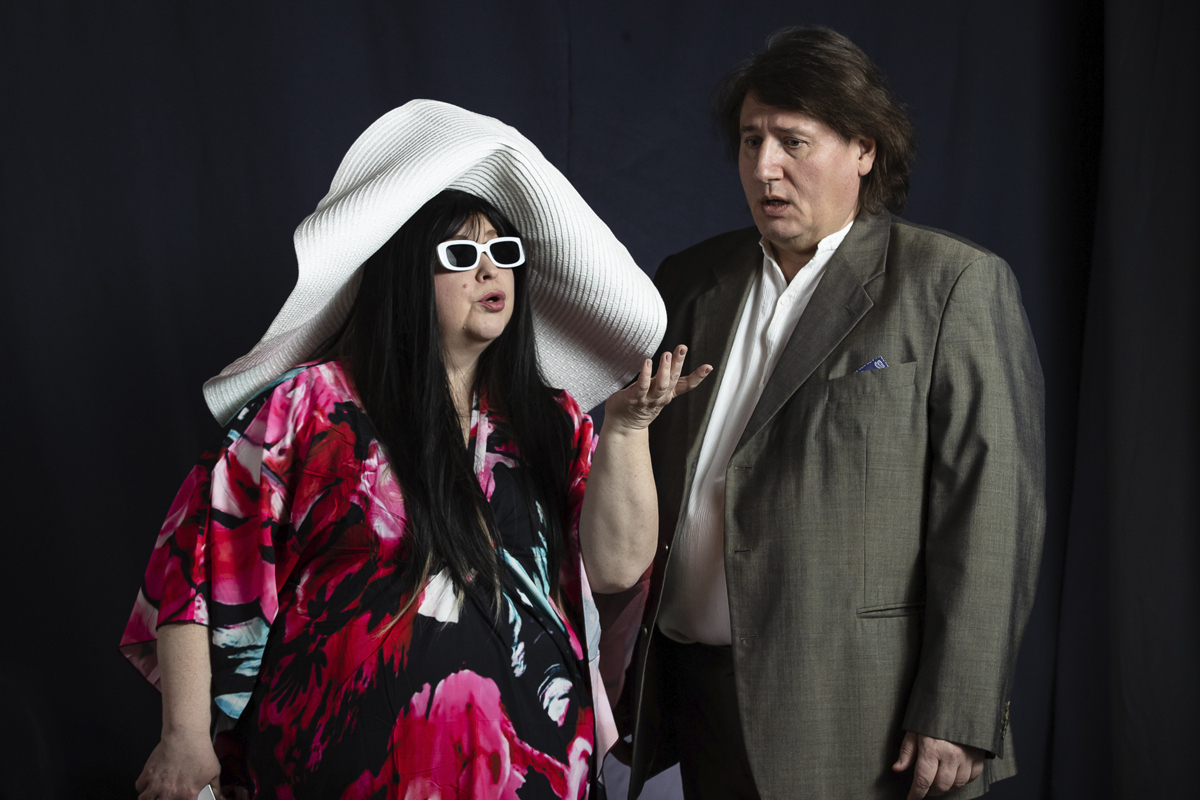 Осторожно! Женщины!