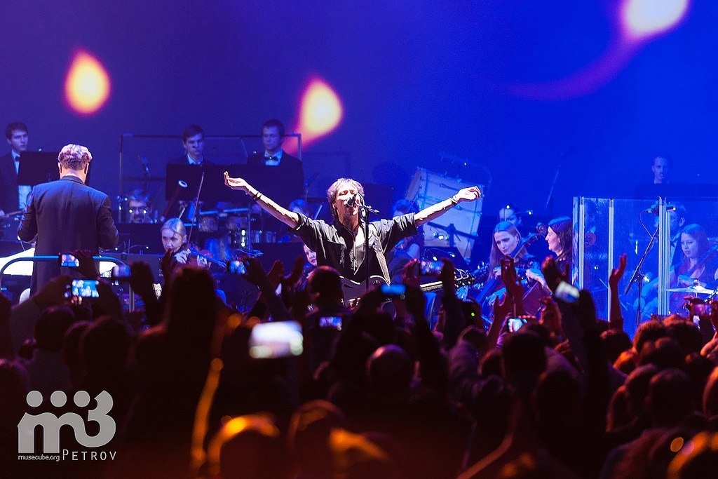 Лучшие хиты группы "КИНО" С ОРКЕСТРОМ. "Симфонические огурцы"