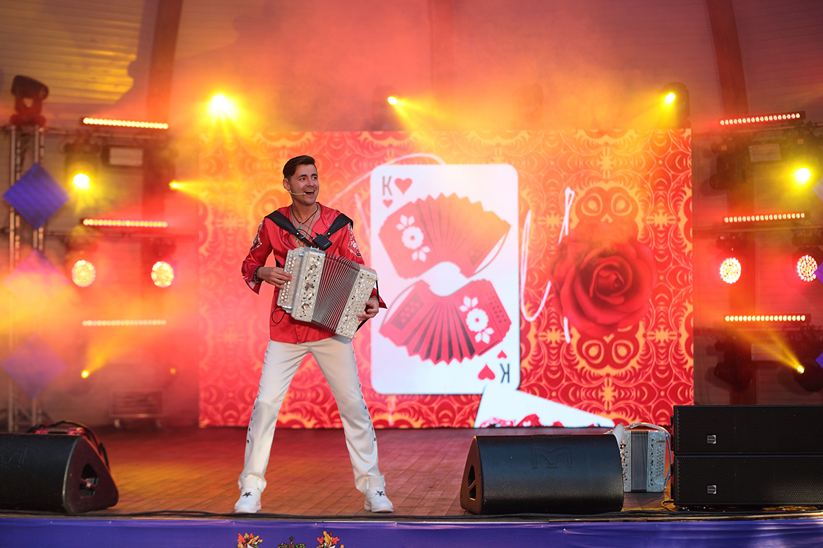 Дмитрий Иващенко