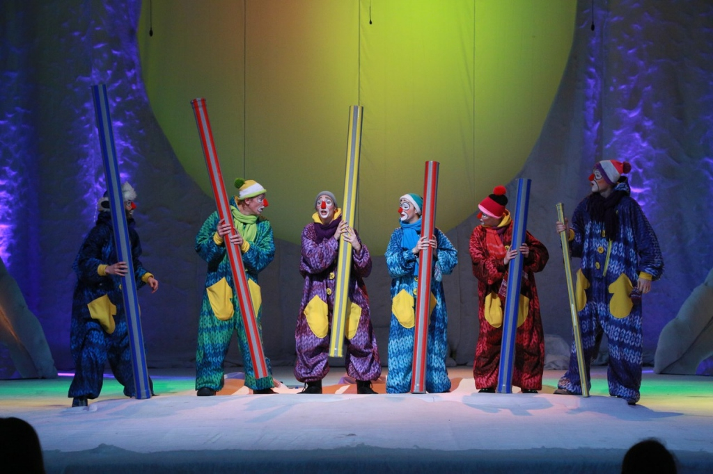 Снежное шоу для малышей "Новогодние шалости"