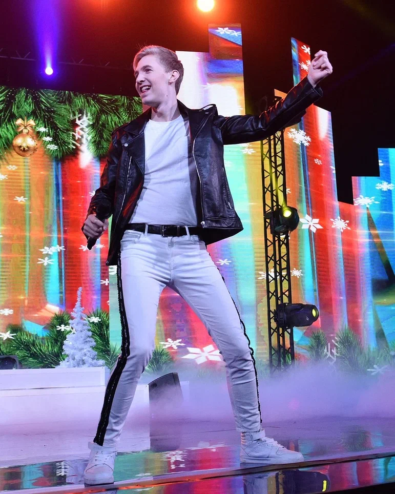 "Назад в 90-е". 6+