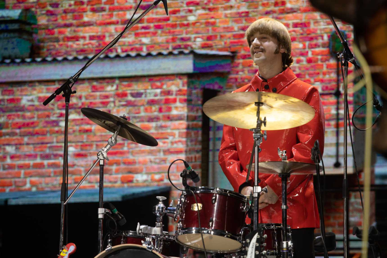 The BeatLove “Лучшие хиты The Beatles с камерным оркестром”