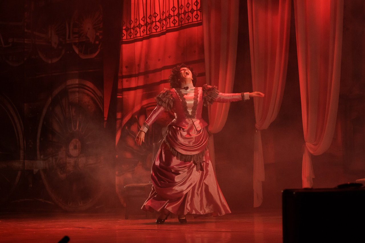 Спектакль «Анна Каренина»