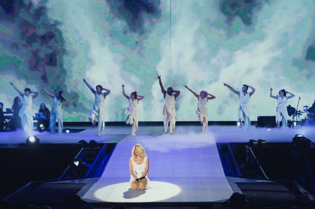 Анита Цой. Премьера шоу "10/20"