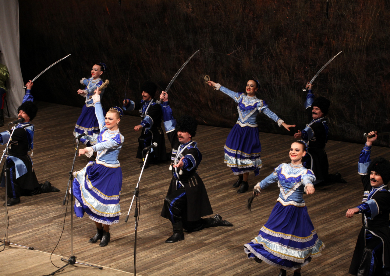 Государственный ансамбль песни и пляски «Казачья воля» с программой «ЗОЛОТО ТИХОГО ДОНА»