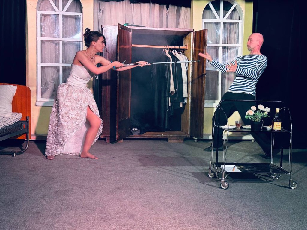 Брачная ночь втроём. Премьера!