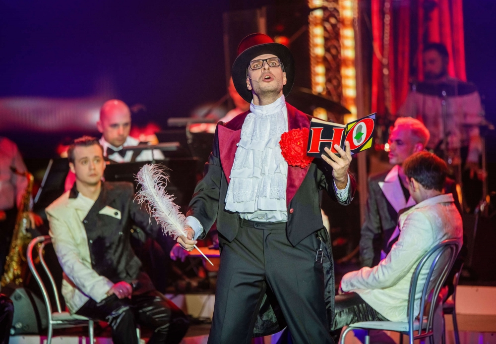 "Джентльмен шоу". 6+