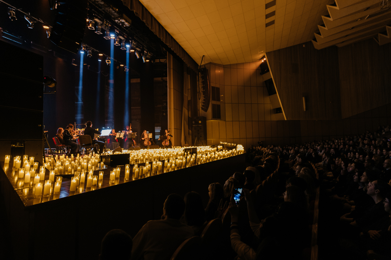 "P.S. Я люблю тебя" Neo Classic Orchestra, живой хор и 3000 свечей.