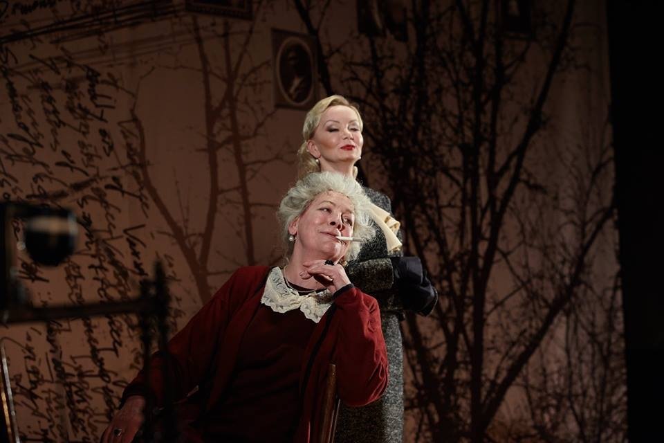 Спектакль "Фаина. Птица, парящая в клетке "