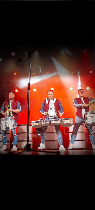 Новогоднее шоу барабанщиков