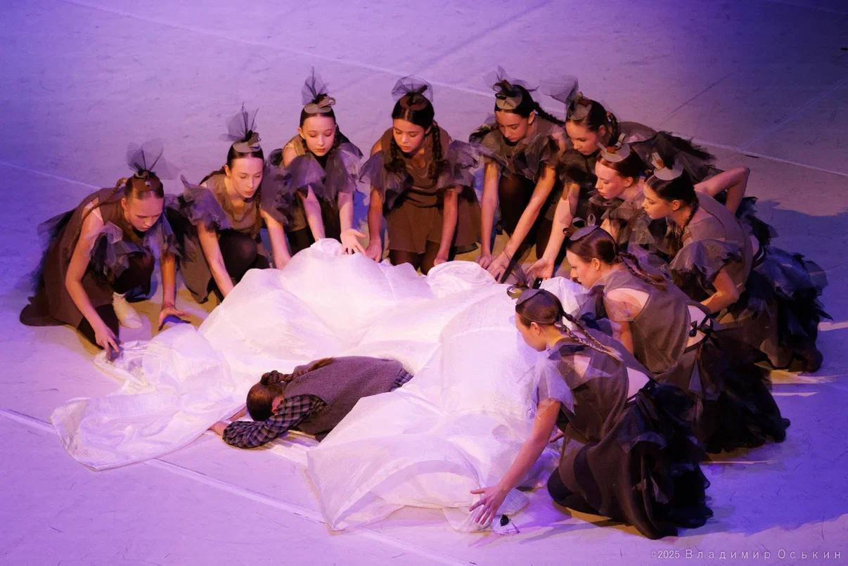 Спектакль "Девочка со спичками" Театр танца "Окна" (г.Озерск) в рамках конкурса "Щелкунчик приглашает" (сцена "Щелкунчик