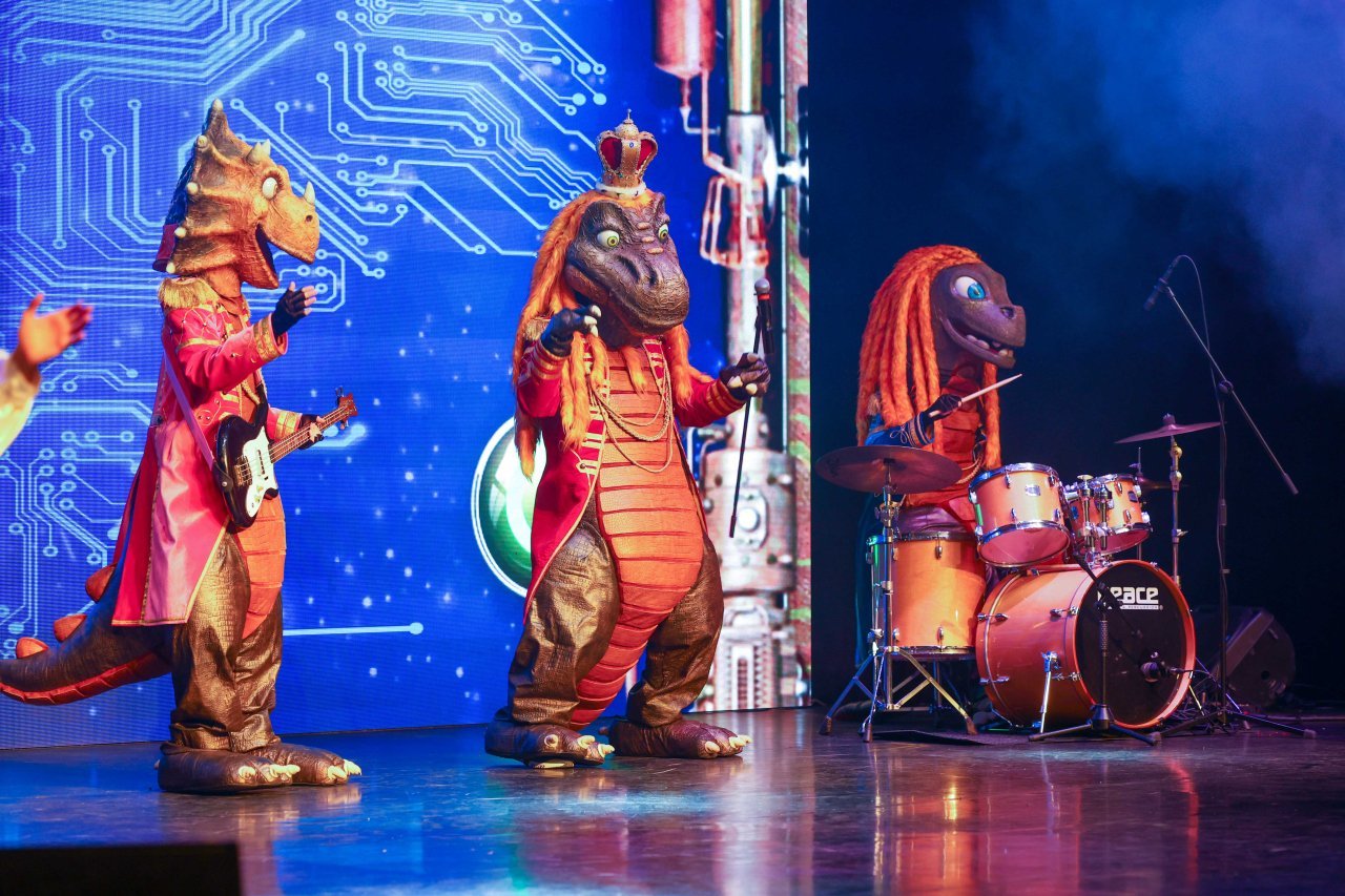 Шоу-спектакль с динозаврами "Звёзды Юрского периода"