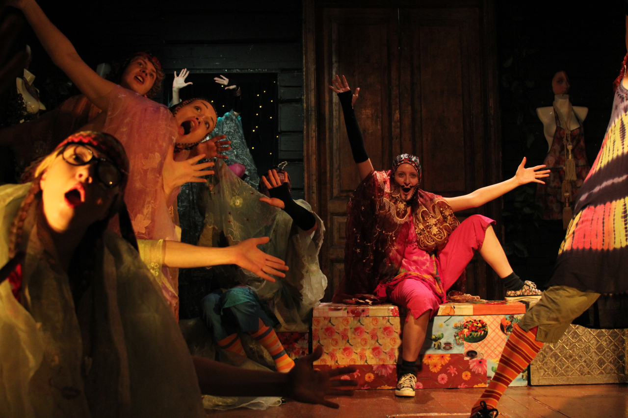 Слуга двух господ