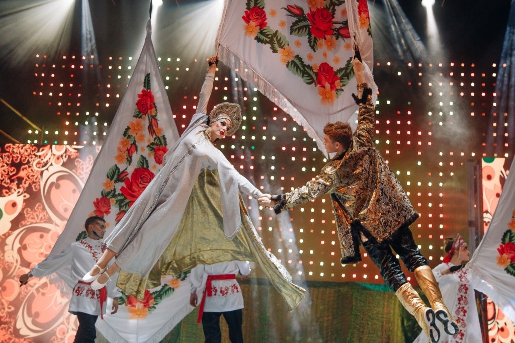 Акробатическое шоу "Русские сказки" (Москва)