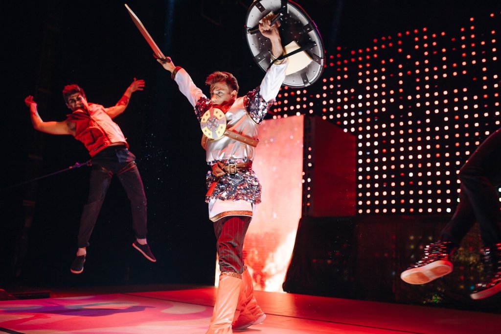 Акробатическое шоу "Русские сказки" (Москва)