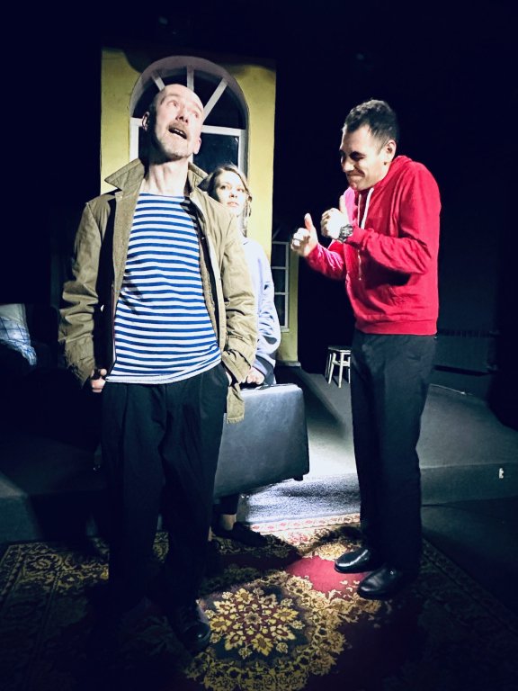 Брачная ночь втроём. Премьера!