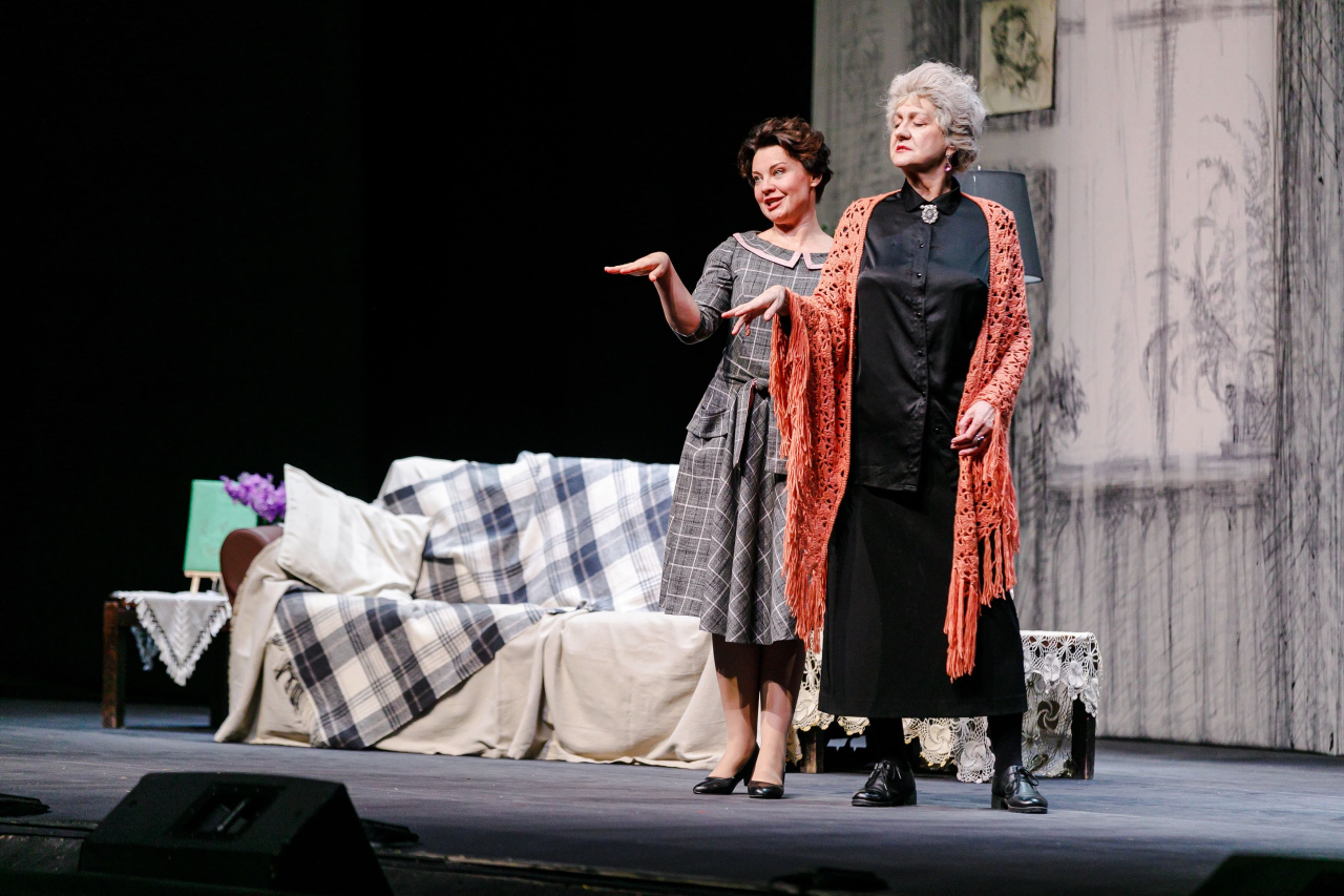 РАНЕВСКАЯ. ОДИНОКАЯ НАСМЕШНИЦА.