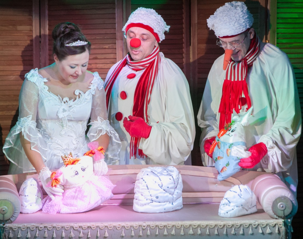 "Приключения принцессы Подушечки". Максим Холл. 0+