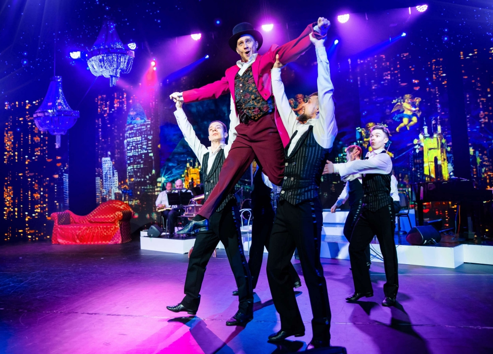 "Джентльмен шоу". 6+