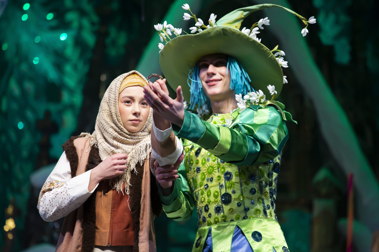 Московская премьера зимней сказки "ДВЕНАДЦАТЬ МЕСЯЦЕВ" от режиссёра Московского театра Н. Сац В. Меркулова