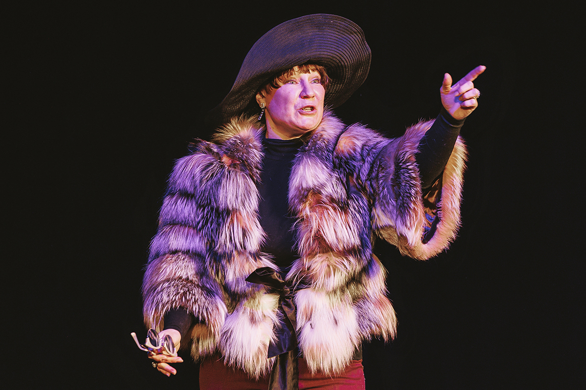 Лирическая комедия «ЛЮБОВЬ В КВАДРАТЕ» в Екатеринбурге!