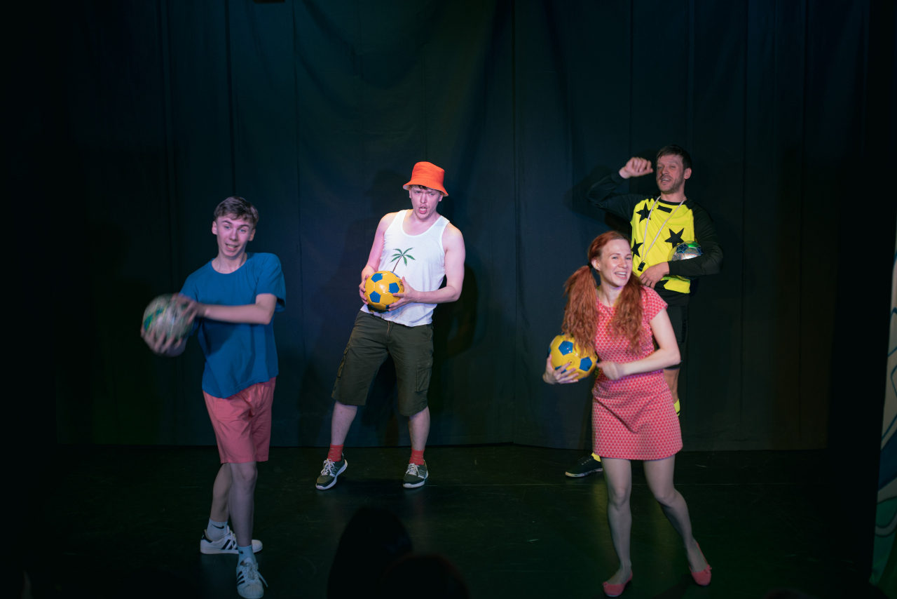 Федя и Вика в стране Футболии