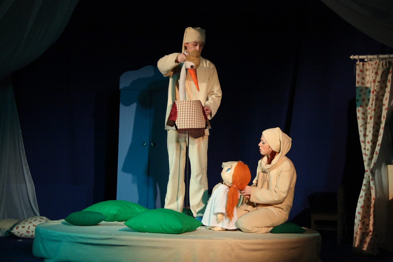 Как Маша поссорилась с подушкой