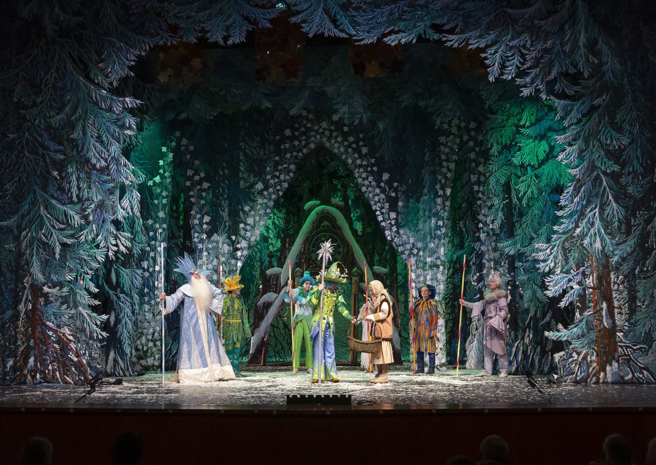 Московская премьера зимней сказки "ДВЕНАДЦАТЬ МЕСЯЦЕВ" от режиссёра Московского театра Н. Сац В. Меркулова