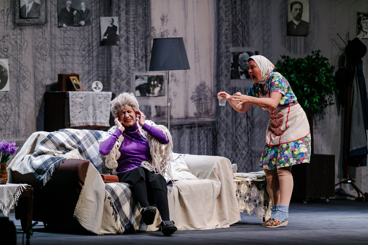 РАНЕВСКАЯ. ОДИНОКАЯ НАСМЕШНИЦА.