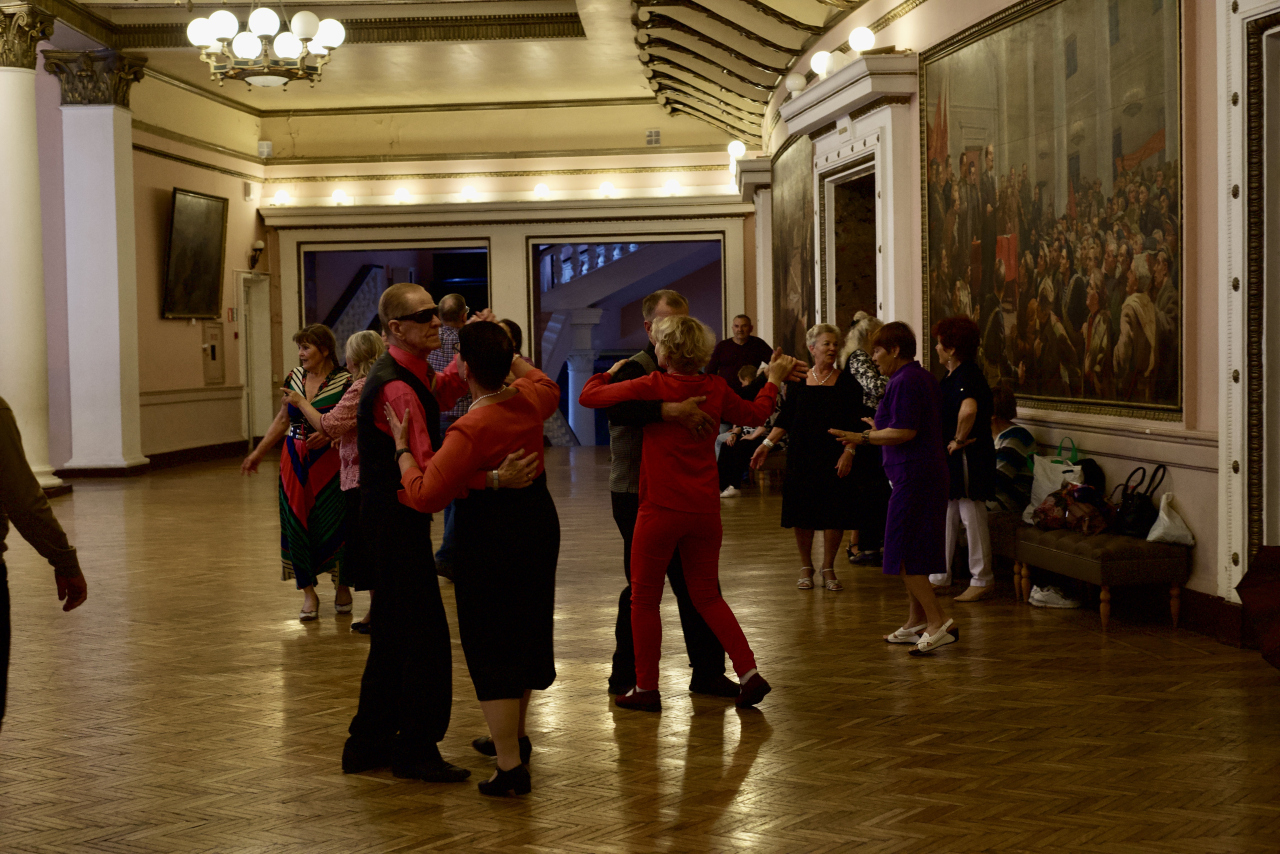 Танцевальный вечер "Для тех, кому за..."