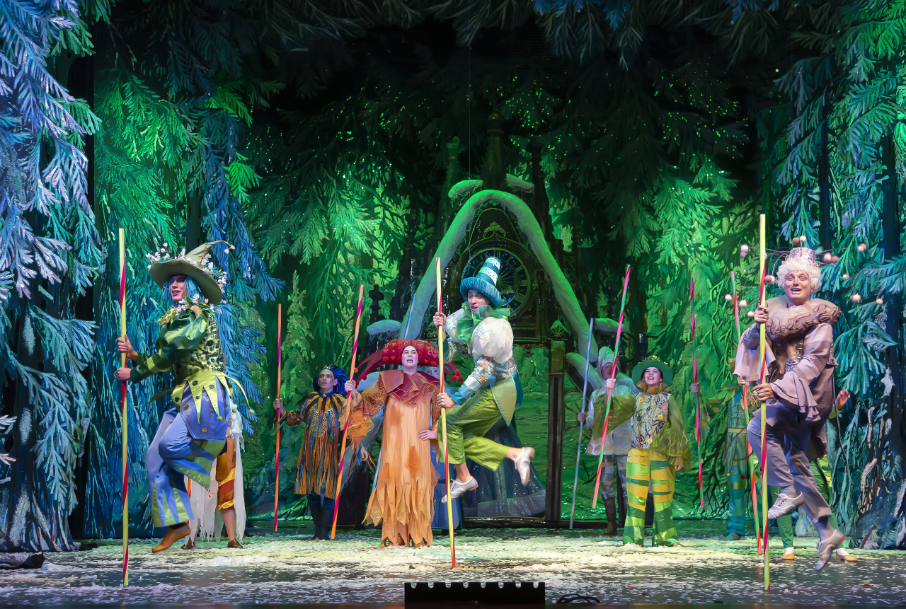 Московская премьера зимней сказки "ДВЕНАДЦАТЬ МЕСЯЦЕВ" от режиссёра Московского театра Н. Сац В. Меркулова