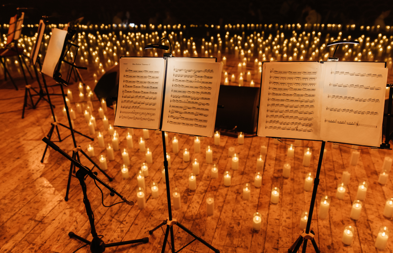 "P.S. Я люблю тебя" Neo Classic Orchestra, живой хор и 3000 свечей.