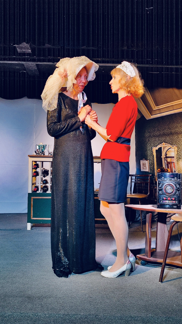 Комедия «Счастливые дуры»