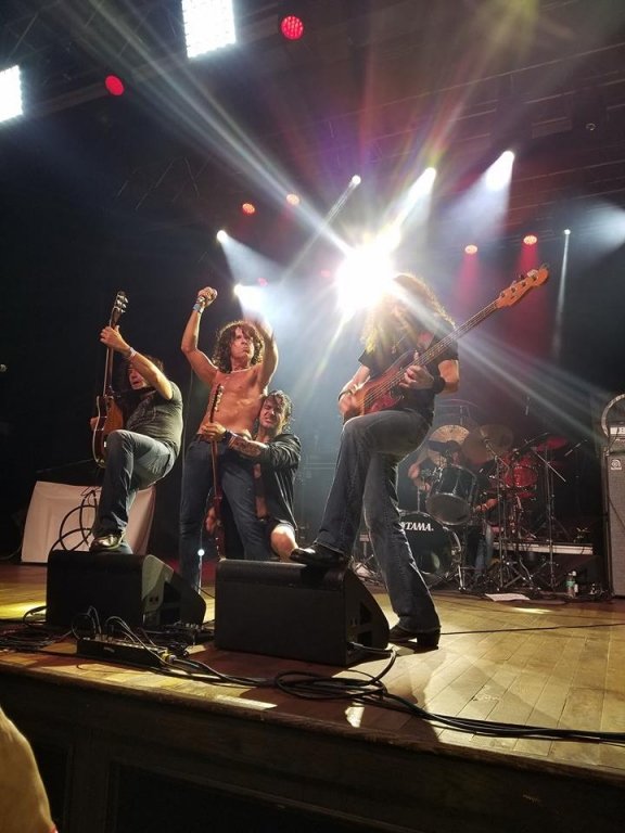 AC/DC - 45. Юбилейное шоу. Bon Fire (США), Easy Dizzy (Москва)