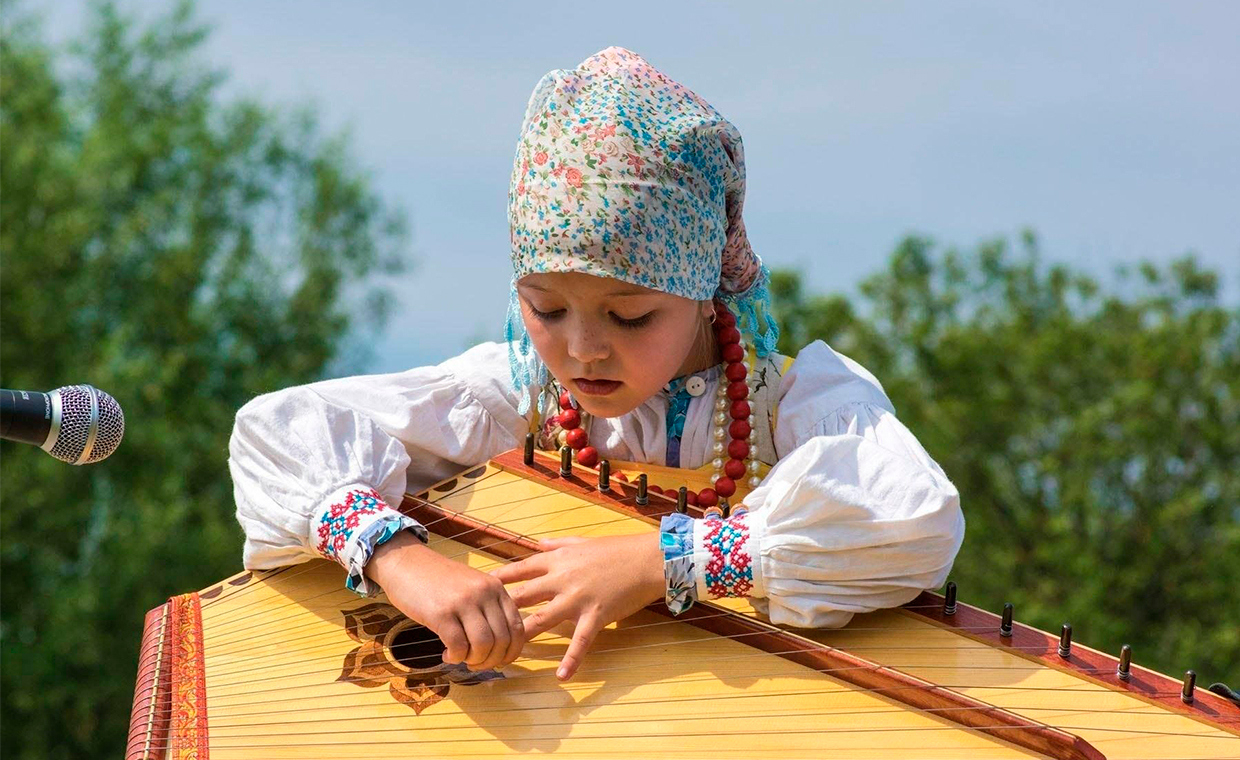 Семейный выходной. Концерт "Привет, гусли"