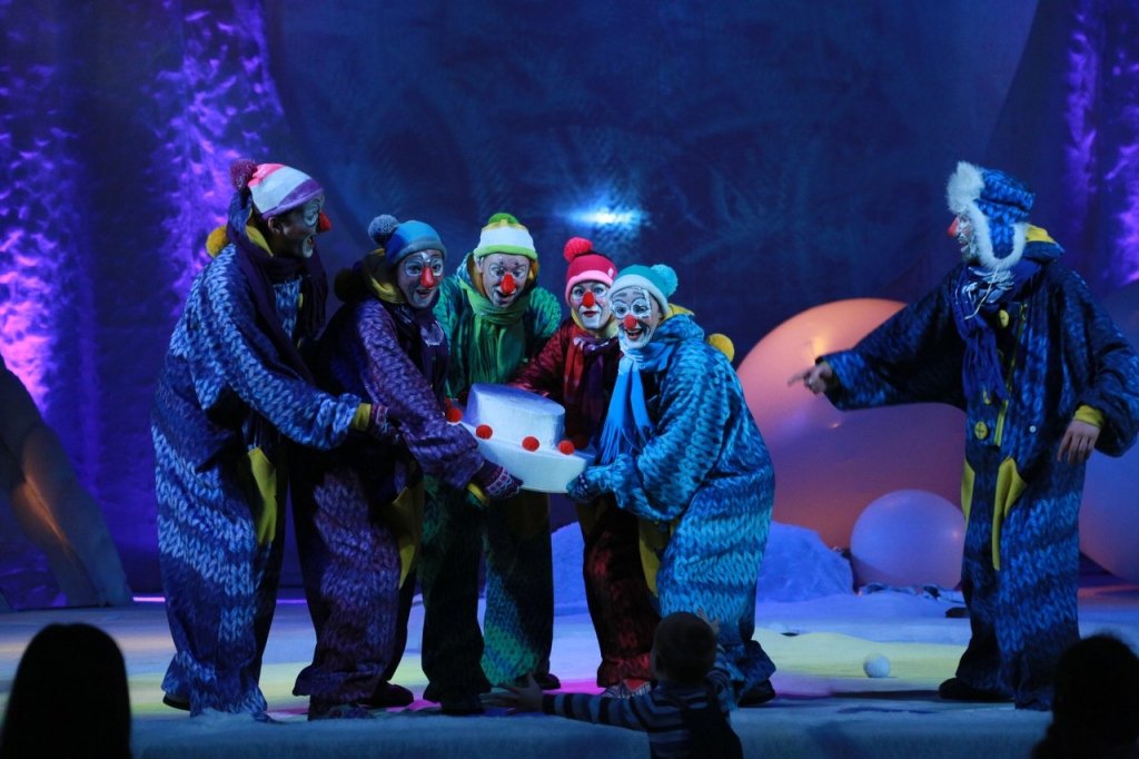 Снежное шоу для малышей "Новогодние шалости"