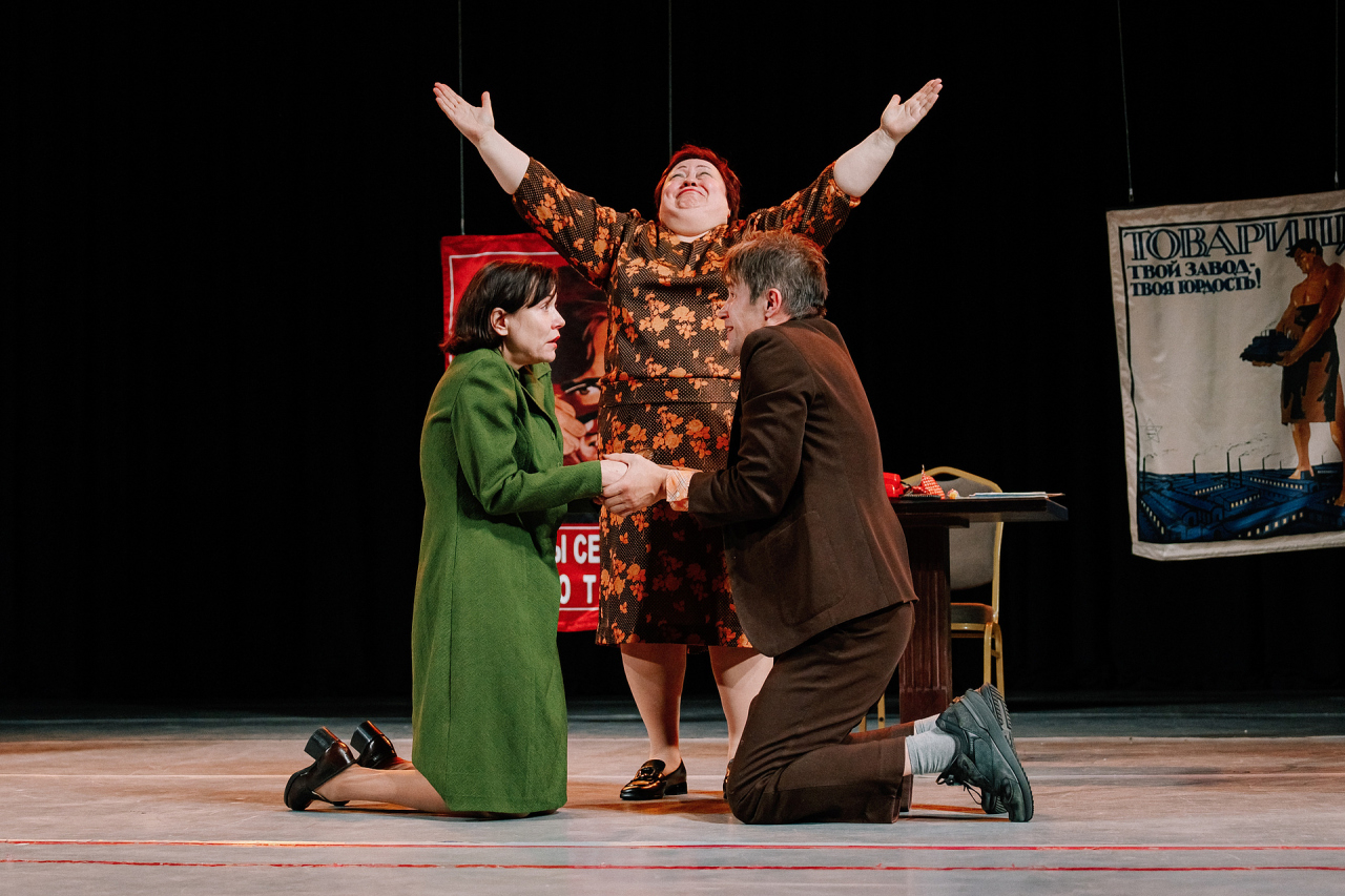 Московская Новогодняя премьера ! "СЛУЖЕБНЫЙ РОМАН" - Любимая всеми история!