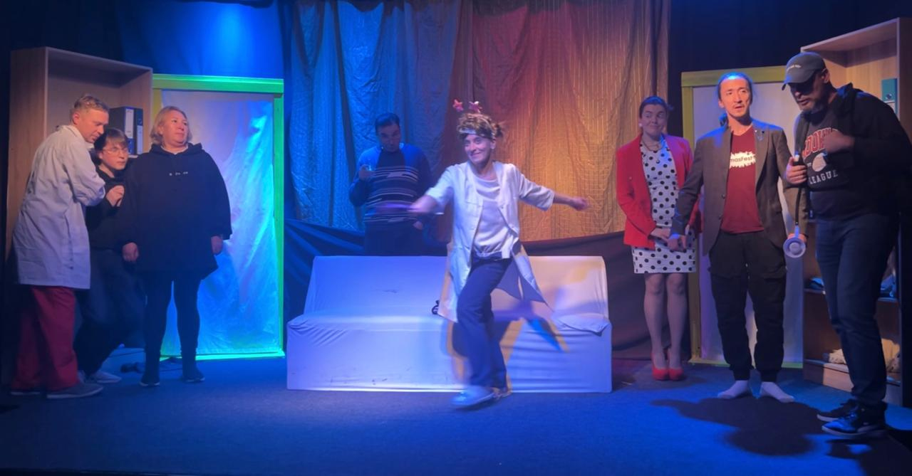 Д..Тень Гиппократа - мастерская сатиры