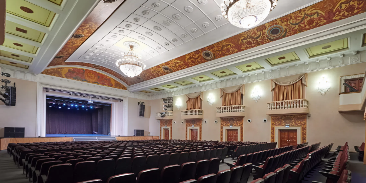 «ЛЮДОВИКО ЭЙНАУДИ: Неоклассика при свечах»