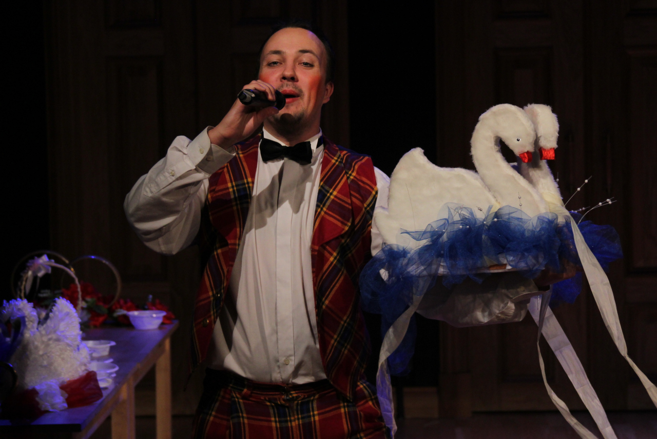 Скрипка, бубен и утюг