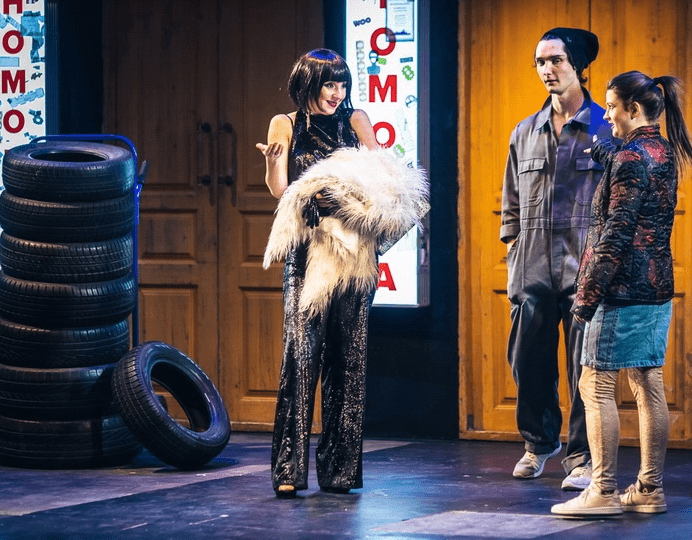 Змея золотая