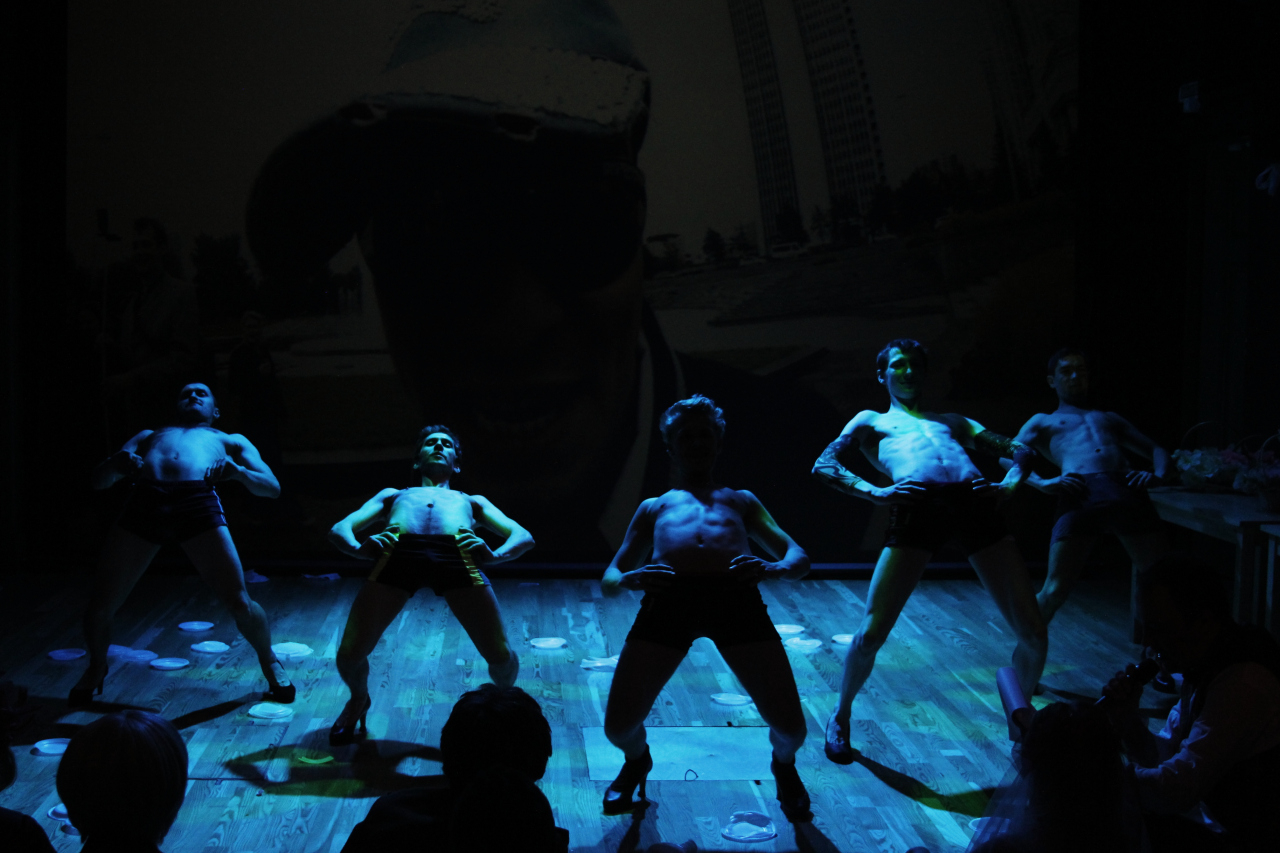 Скрипка, бубен и утюг