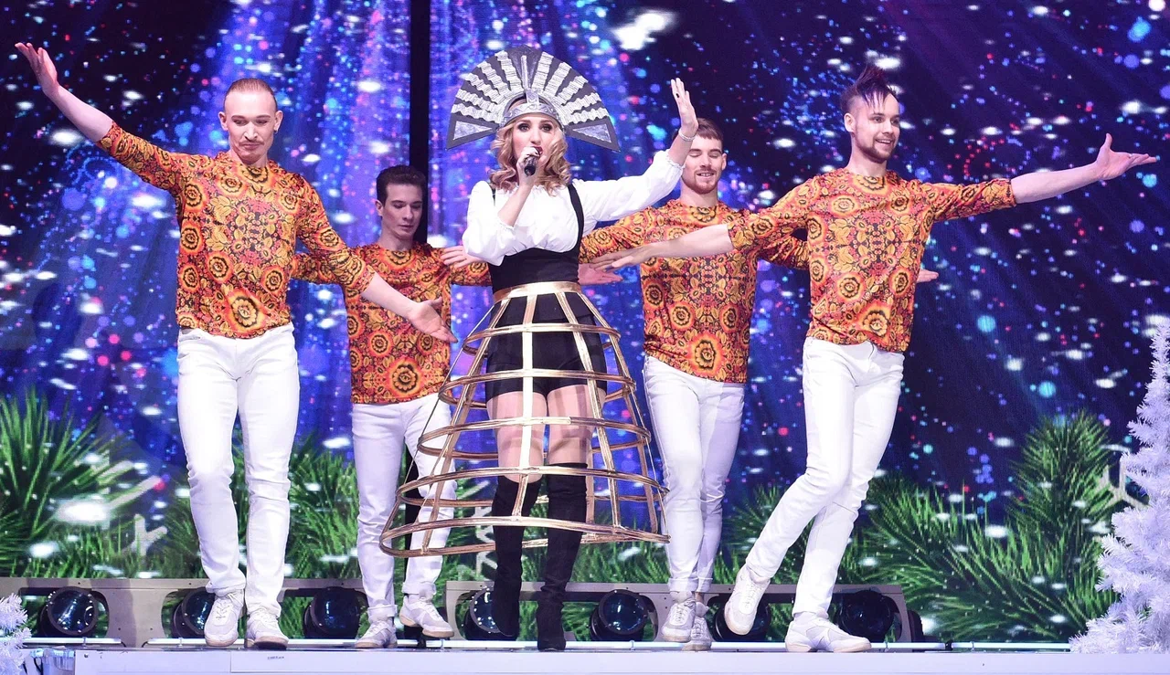 "Назад в 90-е". 6+