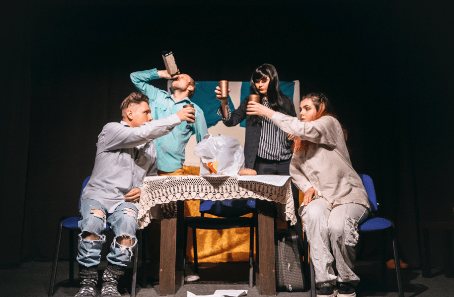 Спектакль «Не забудьте расписаться» театр «На Плотинке — Мастерская Сатиры»