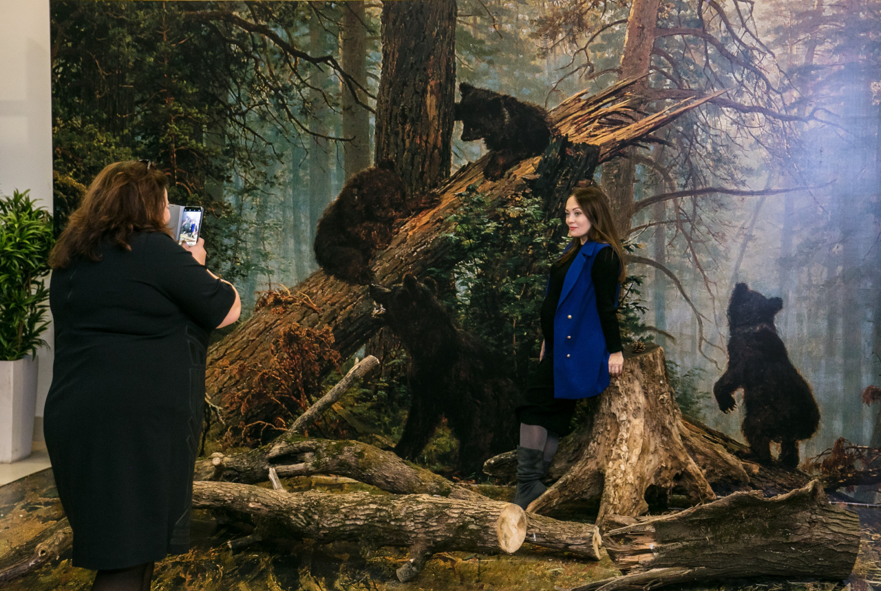 Мультимедийная выставка "Шишкин. Одинокие леса"