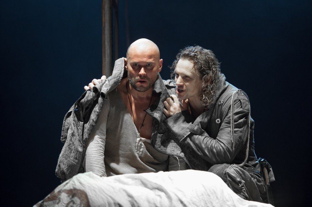 Максим Аверин и другие в спектакле "ОТЕЛЛО"