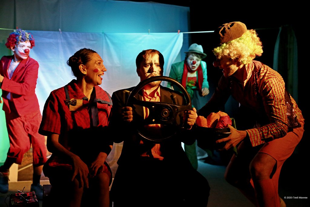 Любовь ещё быть может...