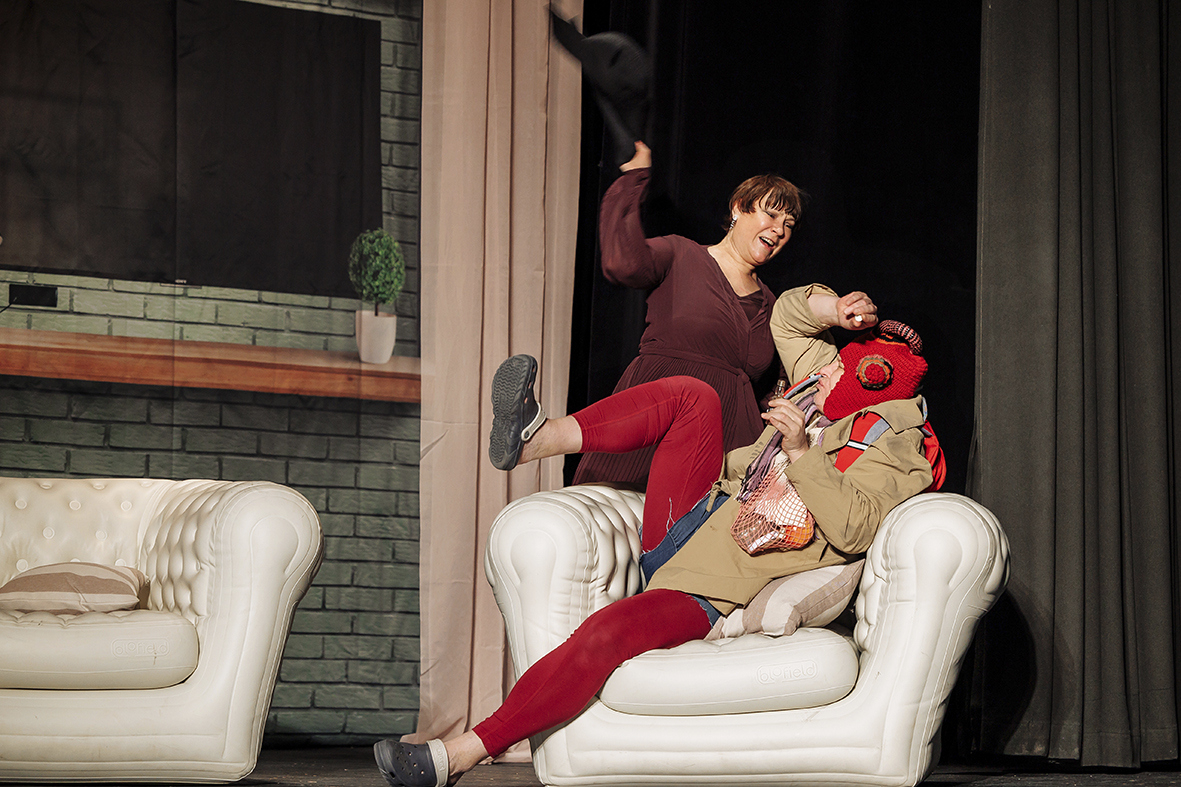 Лирическая комедия «ЛЮБОВЬ В КВАДРАТЕ» в Екатеринбурге!